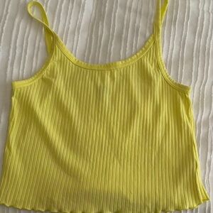 Cute cropped tank top with ruffled waist